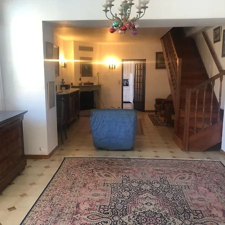 Terrasse Privee Piscine Homestay Marseille